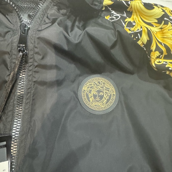 Brand New Versace Wind Sheeter ( Jacket) - Picture 4 of 4